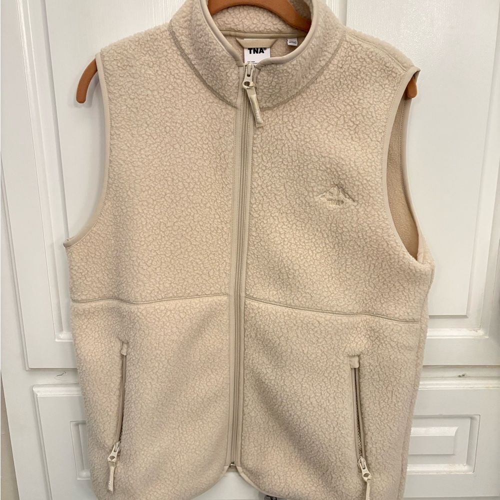 Aritzia TNA Polar Tec Thermal Pro Mockneck Vest in color Mullein